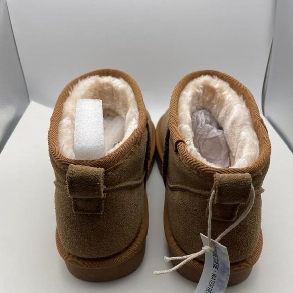 CUSHIONAIRE Women's Cozy pull on boot size 9M - Picture 2 of 6